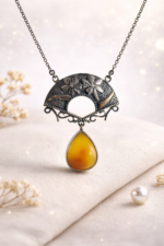 Kehribar Taşı Gümüş Kolye (Özel Seri)