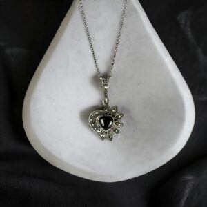 oniks-silver-kolye