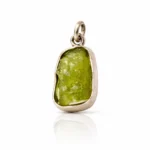 Zebercet (Peridot) Taşlı Gümüş Kolye – Arınma, Yenilenme ve Kalp Ferahlığı