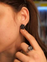 Safir Set – Bilgeliğin, Sakin Gücün ve Lacivert Zarafetin Üçlü Yansıması - Görsel 3