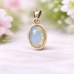 Gümüş Opal Kolye – Işıltılı Renk Oyunları ve Zarif Şıklık