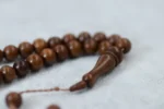 Kuka Tespih – Doğal Asalet ve Zamansız Duruş - Görsel 3
