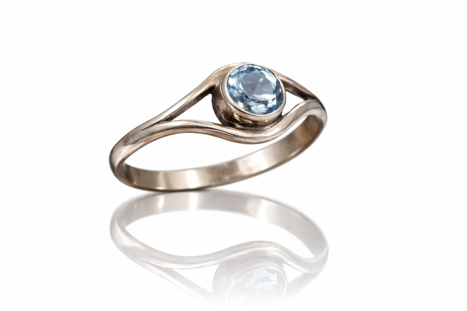 Elegant blue topaz silver ring Akuamarin Gümüş Yüzük - Görsel 1